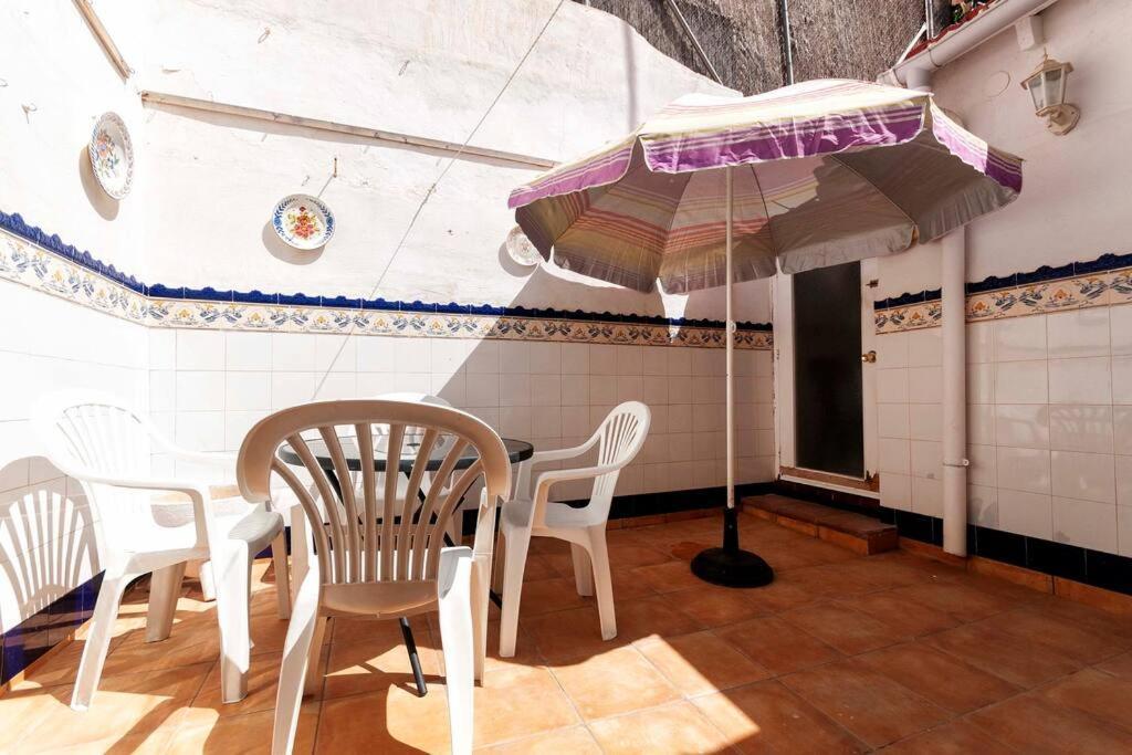 The Little House In The Neighbourhood Vila Alicante Exterior foto